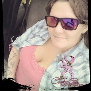 Meet your Posher, Roxanne